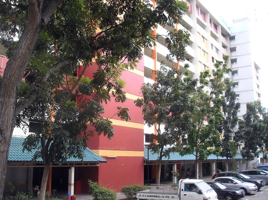 Blk 123 Hougang Avenue 1 (S)530123 #240912